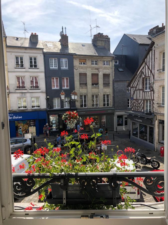 L'Appartement R Postel Honfleur Exterior photo